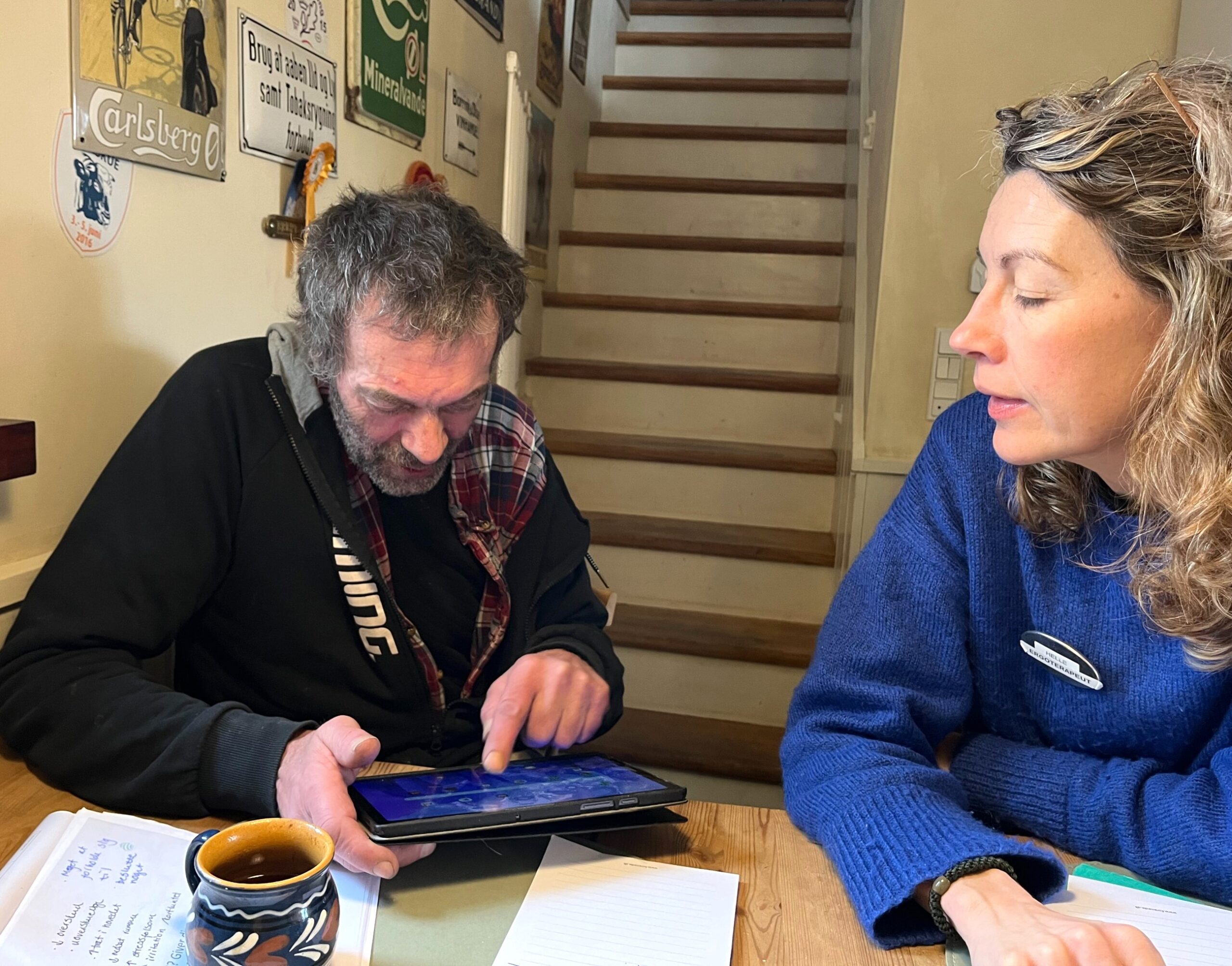 Traditionelle rammer vs. kontekstnær neurorehabilitering-neurorehabilitering i eget hjem