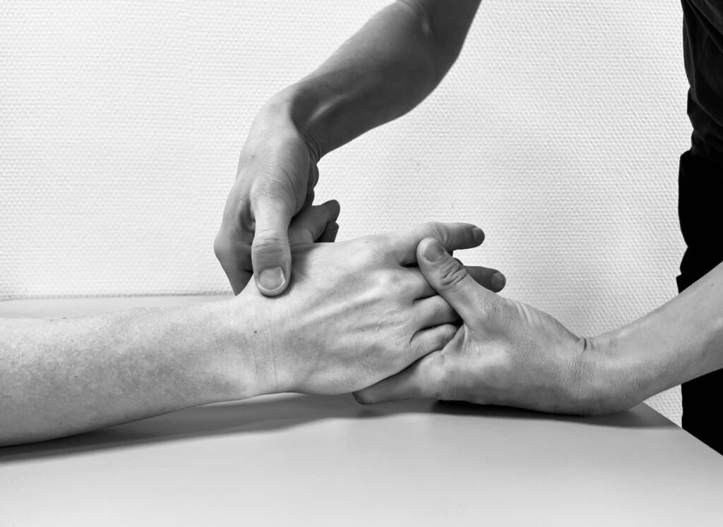 Kursus om den paretiske arm i neurorehabilitering med terapeutisk træning af arm og skulder